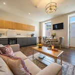 Nyaraló Luxury 1 Bedroom Converted Stable, Self-catering Near Superb *