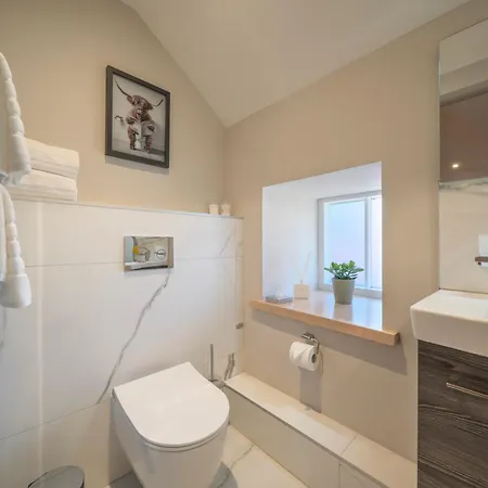 Pallastown House Courtyard Kinsale Кинсэйл