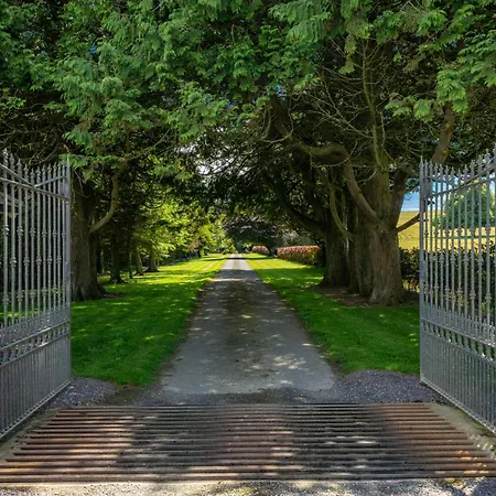 Pallastown House Courtyard