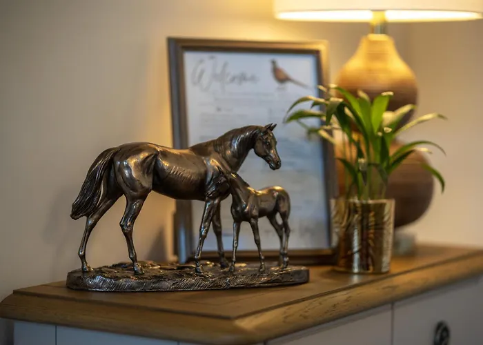 Luxury 1 Bedroom Converted Stable, Self-catering Near Superb * Kinsale